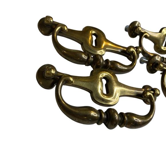 1970s Set of 4 Drawer Pulls 4.25" with 5" Plate Keeler Brass - Picture 3 of 12